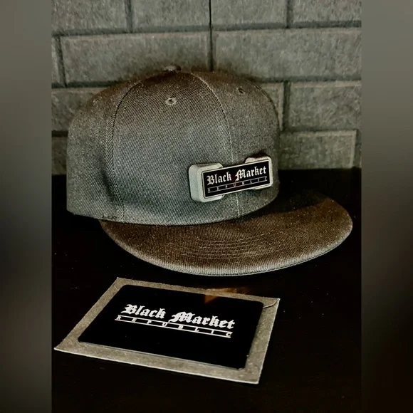BRAND NEW- Black CUSTOM Snap Back Cap - Picture 3 of 3